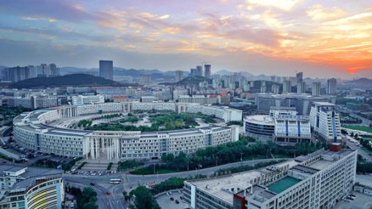 以人才驅(qū)動(dòng)加速國家高新區(qū)新舊動(dòng)能轉(zhuǎn)換的路徑研究