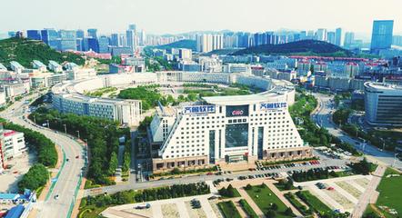 濟南高新區(qū)高標準、高質(zhì)量、高品質(zhì)地進行城市提升 打造國際范兒的生態(tài)園區(qū)